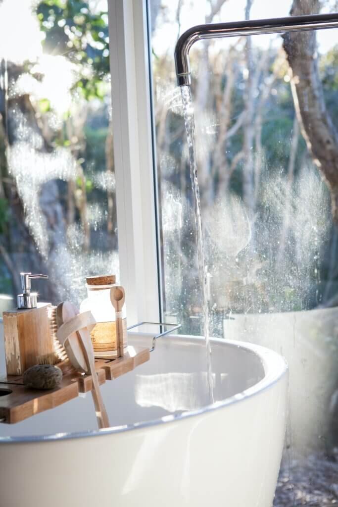Best Ways To Create A Luxurious Bathroom Experience While Glamping