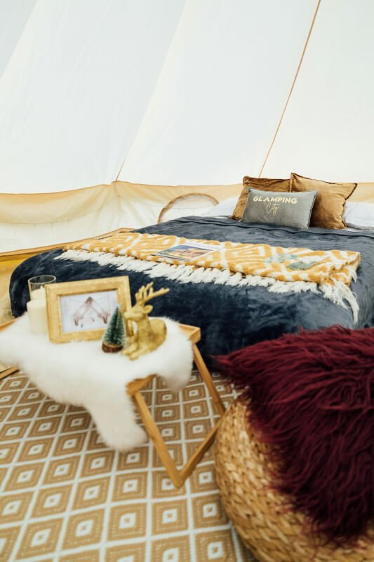 how to set up a luxurious glamping site at home 2 scaled
